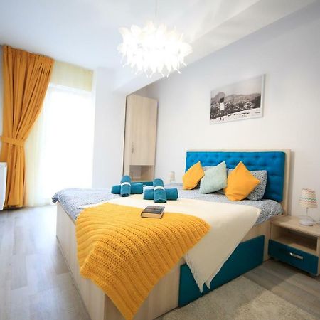 Korona Studio Brasov Luaran gambar