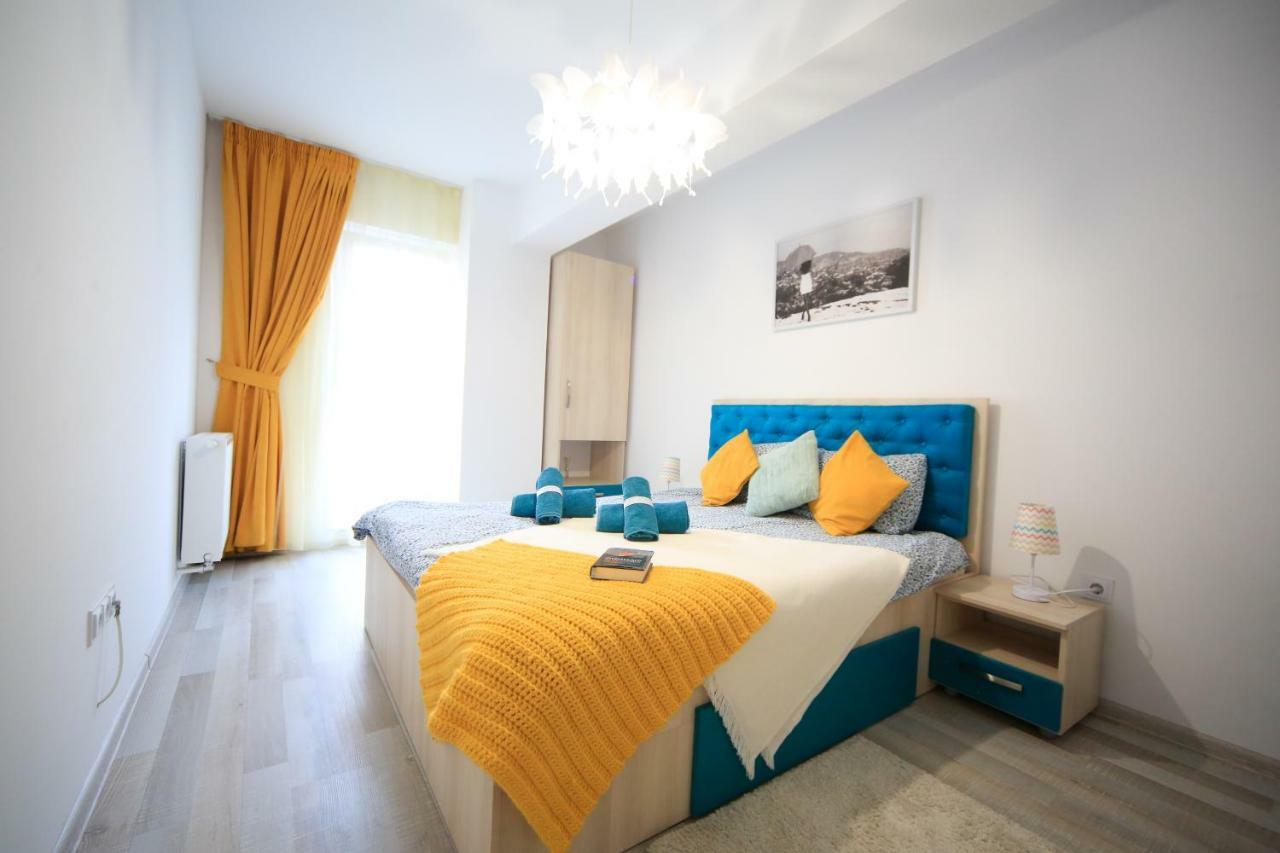 Korona Studio Brasov Luaran gambar