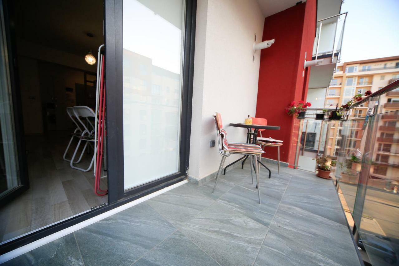 Korona Studio Brasov Luaran gambar