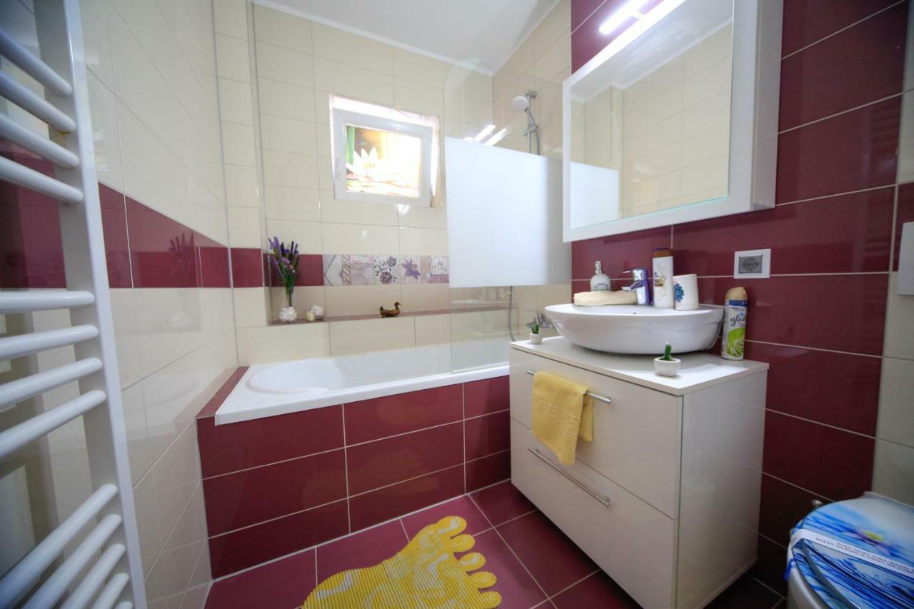 Korona Studio Brasov Luaran gambar
