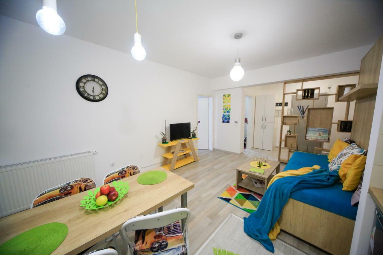 Korona Studio Brasov Luaran gambar