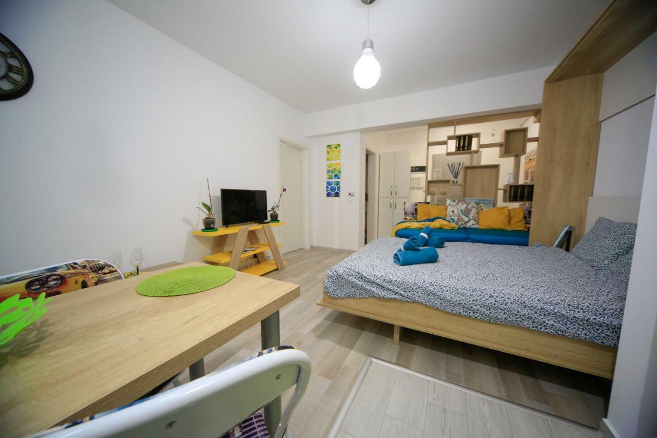 Korona Studio Brasov Luaran gambar