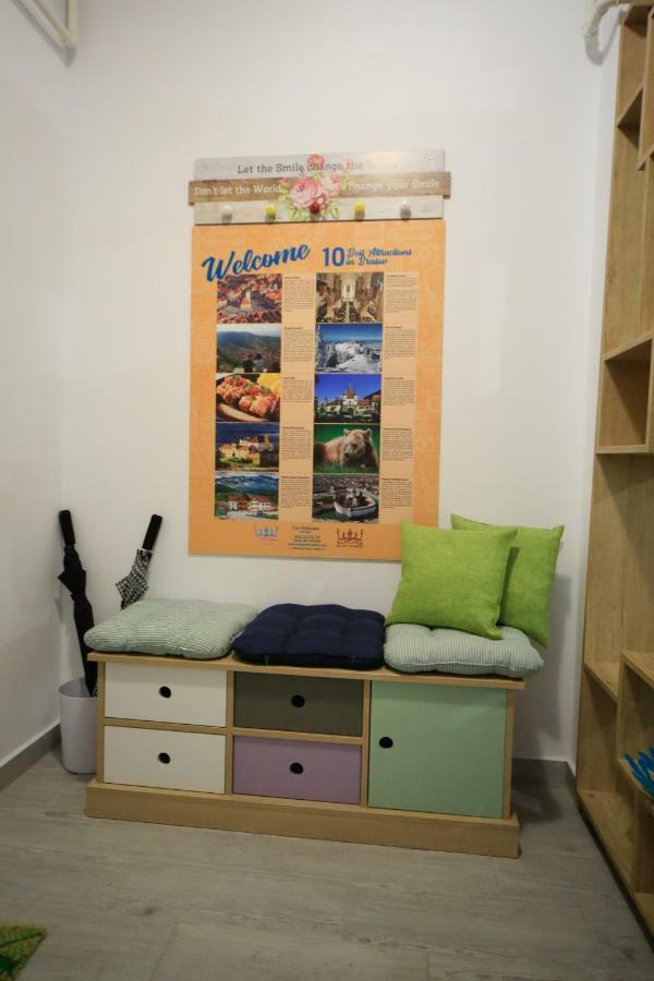 Korona Studio Brasov Luaran gambar