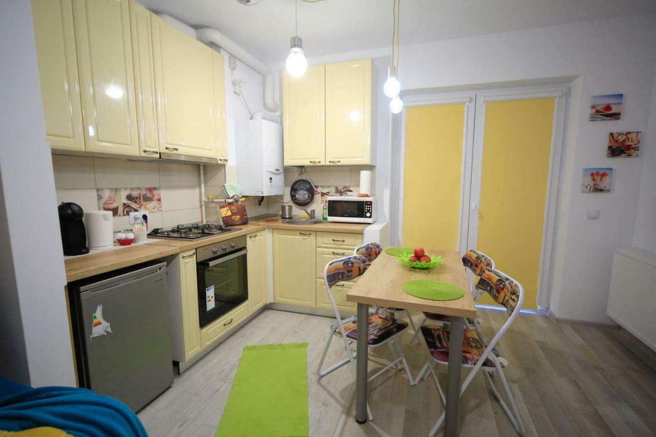 Korona Studio Brasov Luaran gambar