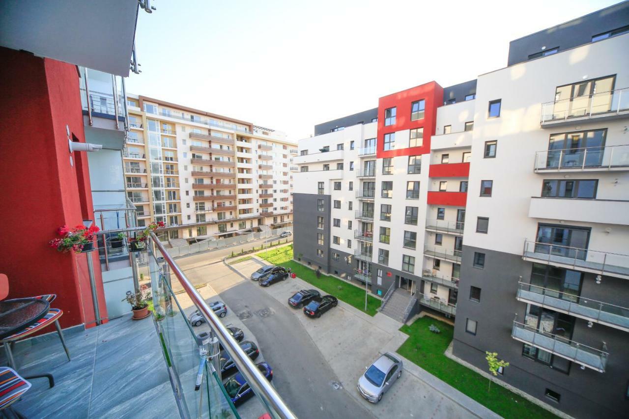 Korona Studio Brasov Luaran gambar