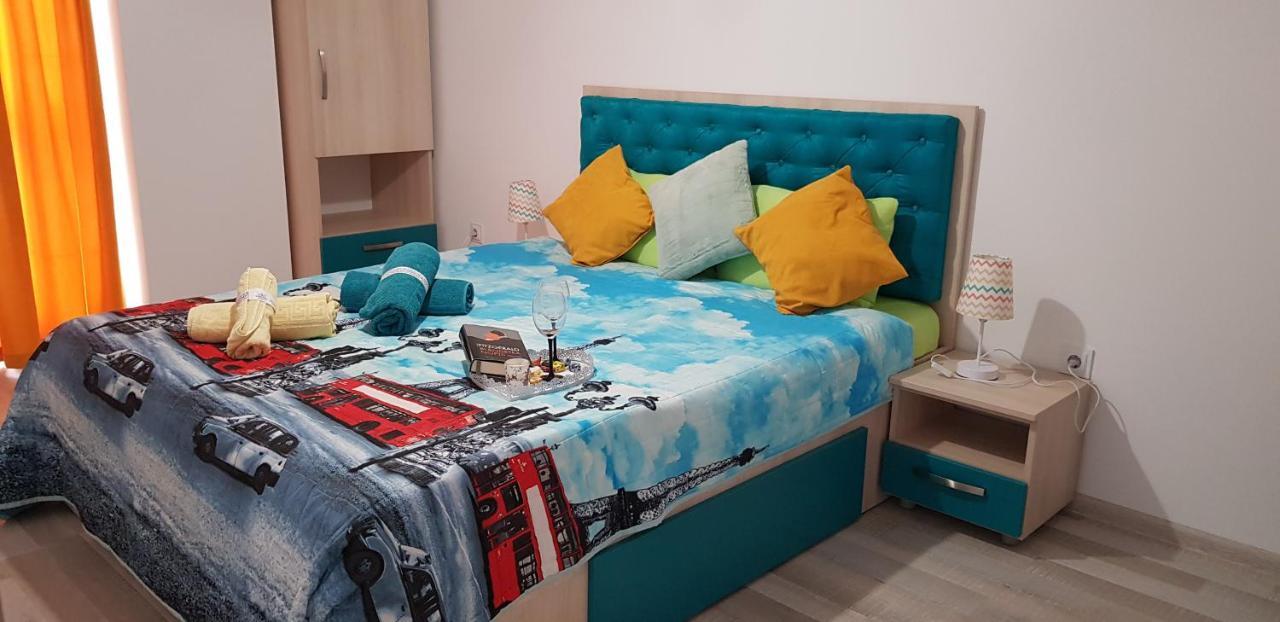 Korona Studio Brasov Luaran gambar